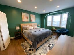 The Rainforest II | Sleeps 16 | 20m to NYC | FREE Parking