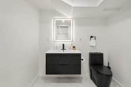 Spacious Modern Duplex | Minutes from NYC - Image 3