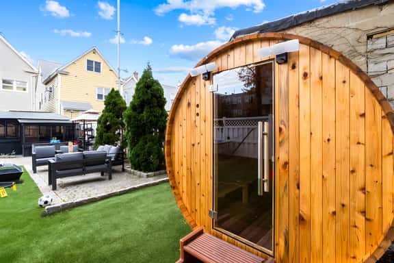 Hot Tub + Sauna + Gaming| NYC | EWR | Sleeps 30 | 4 King Beds! - Image 1