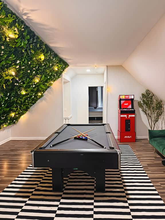 Massive Home | Sleeps 16+ |25m to NYC