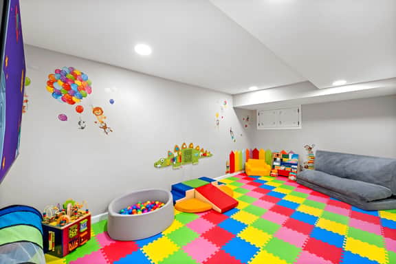 GYM, Kids Room, Game&Massage Room! 4 MIN NYC Train
