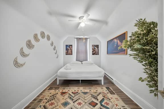 Massive Home | Sleeps 16+ |25m to NYC
